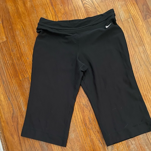 Nike Cropped Yoga Pants black size L - Picture 1 of 2